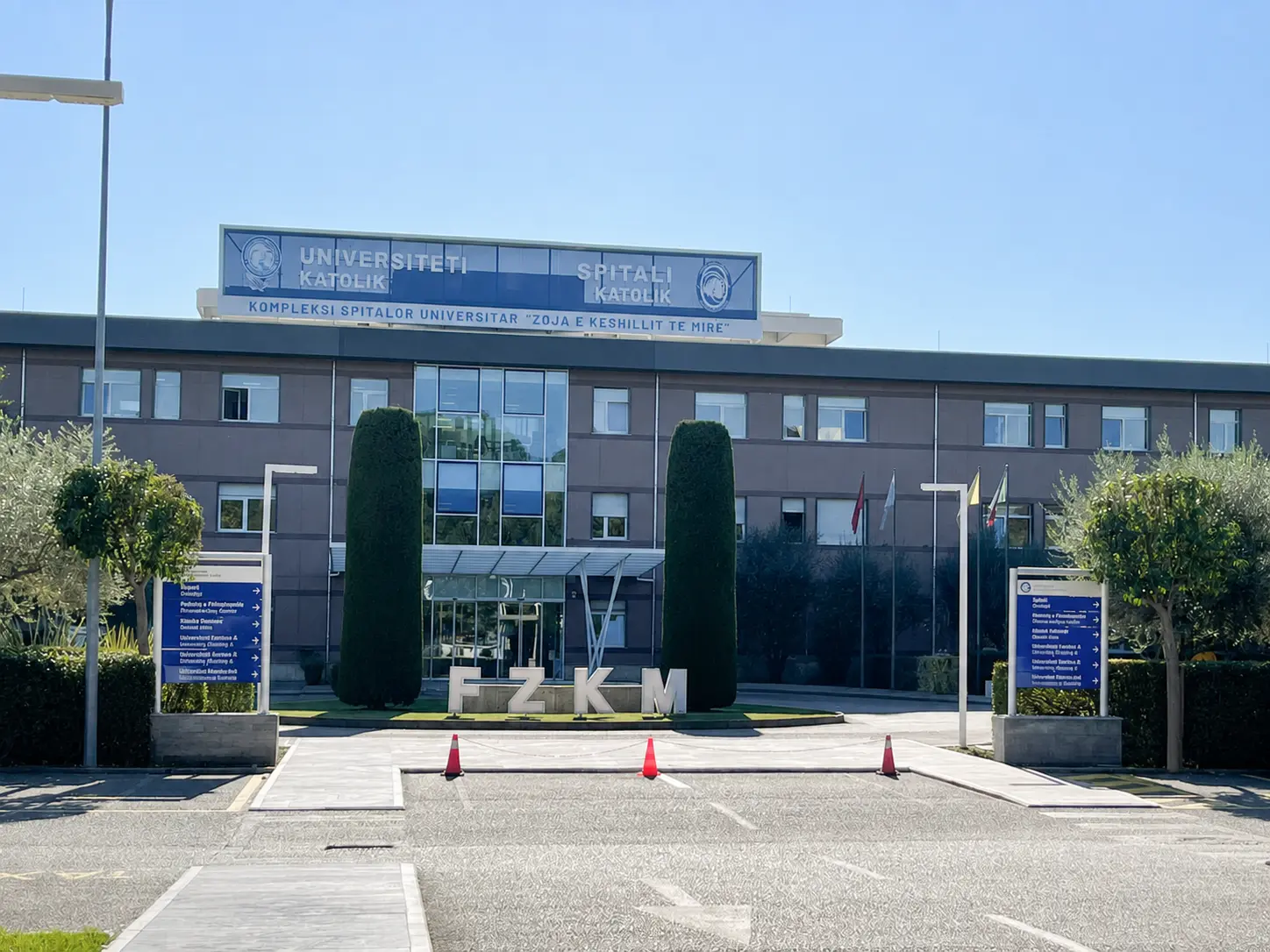 Studenti di Medicina a Tirana fuori dal semestre filtro 2026/2027